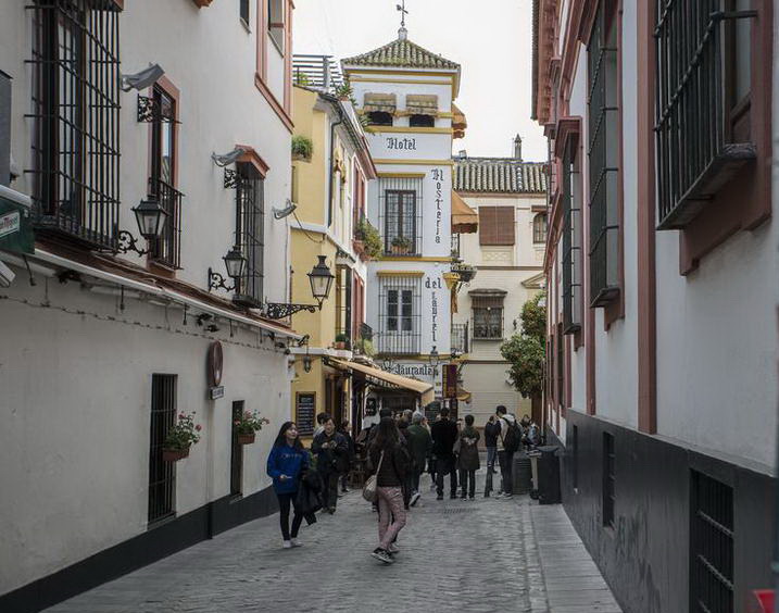  Casual Sevilla Don Juan Tenorio. -    